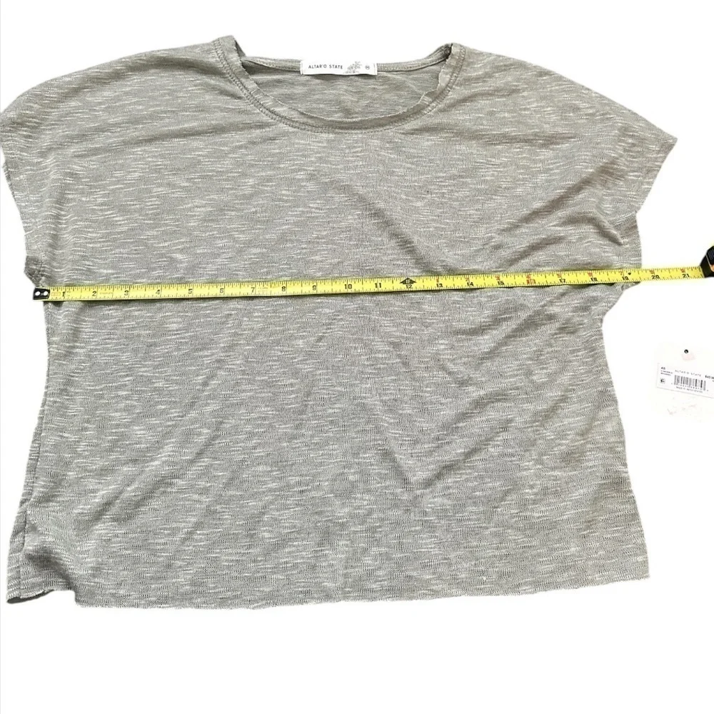 NWT Altare'd State Shreya Cropped Tee Green Size Medium - Picture 4 of 10